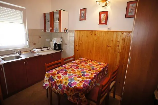 Guest House Marta Medulin 3*,